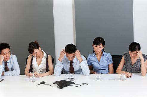 公關(guān)公司的媒介人員為誰做事？